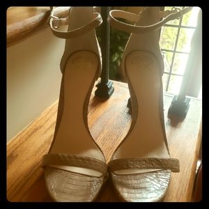 NEW! Vince Camuto High Heeled Taupe Sandals